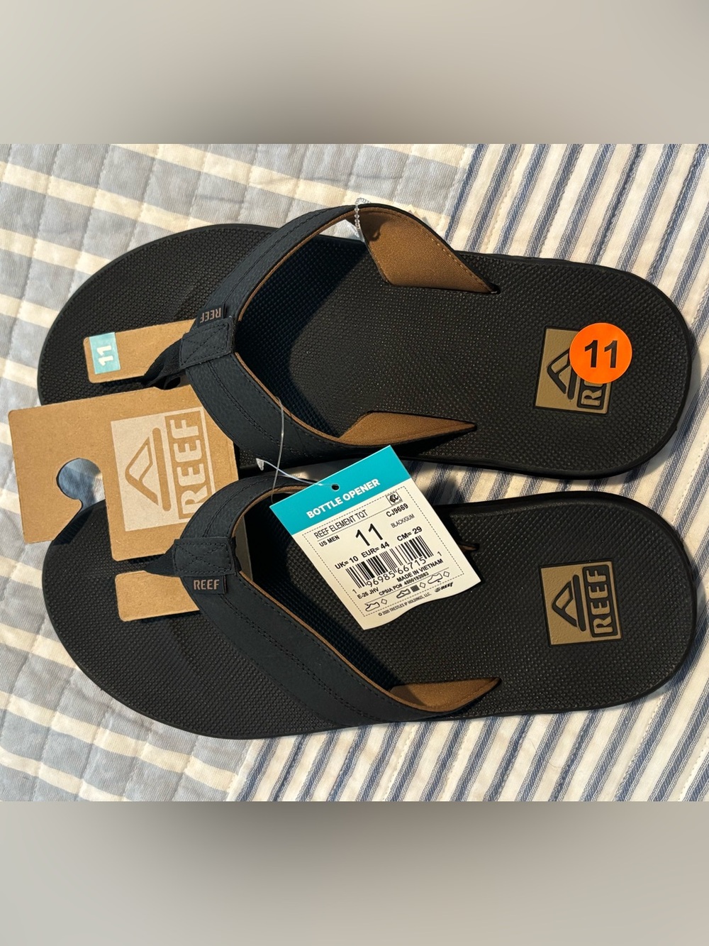 NWT Reef Element TQT Black Gum Flip Flops Men’s Size 11
